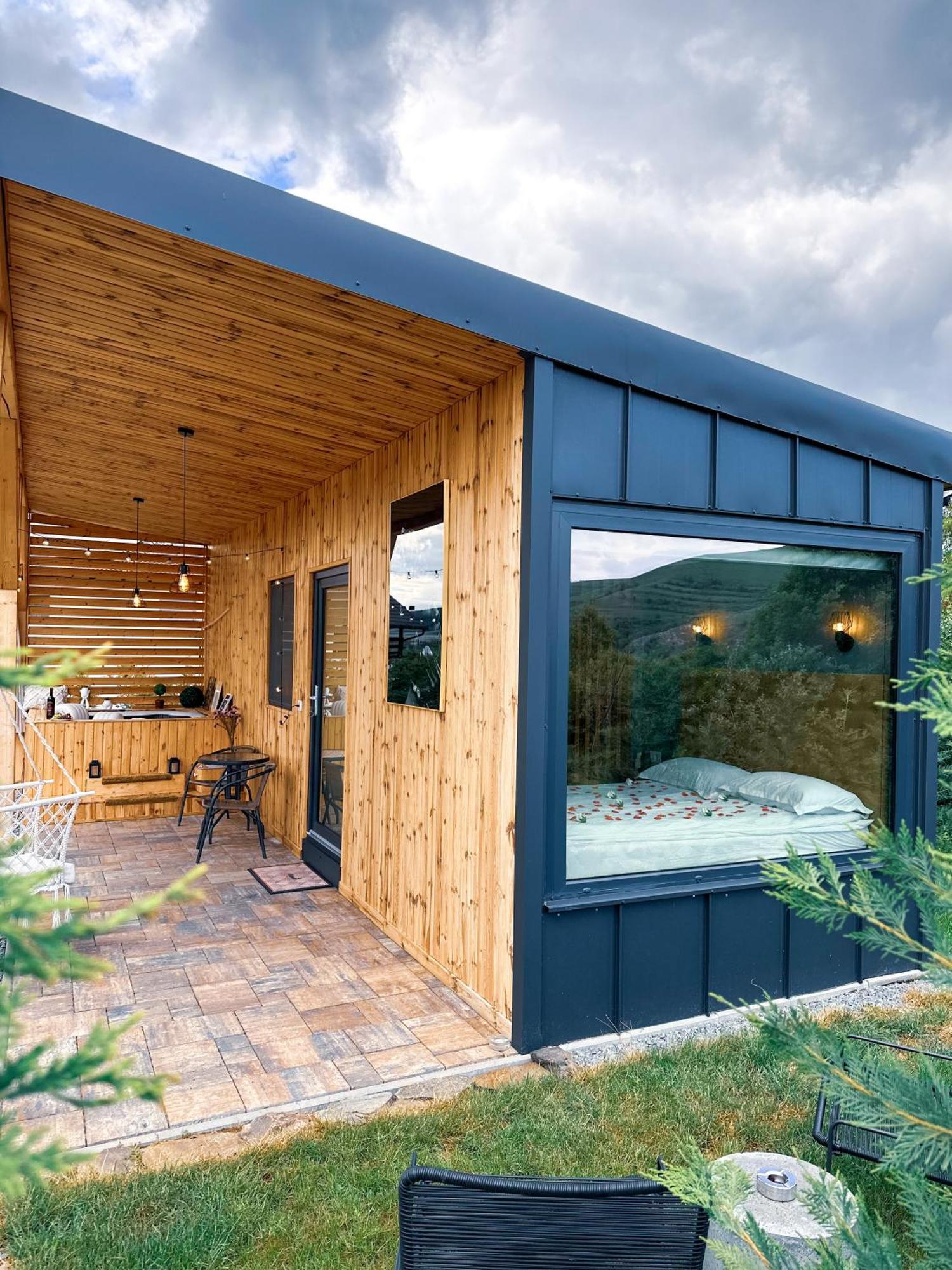 Villa Kubiq Transalpina à Petresti Extérieur photo